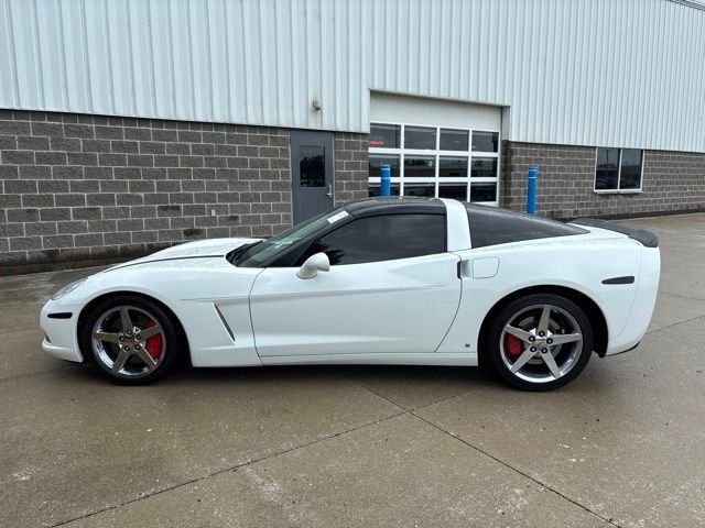 Used 2008 White Chevrolet Base image 9