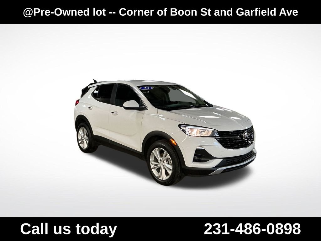 Used 2023 White Buick Preferred image 3