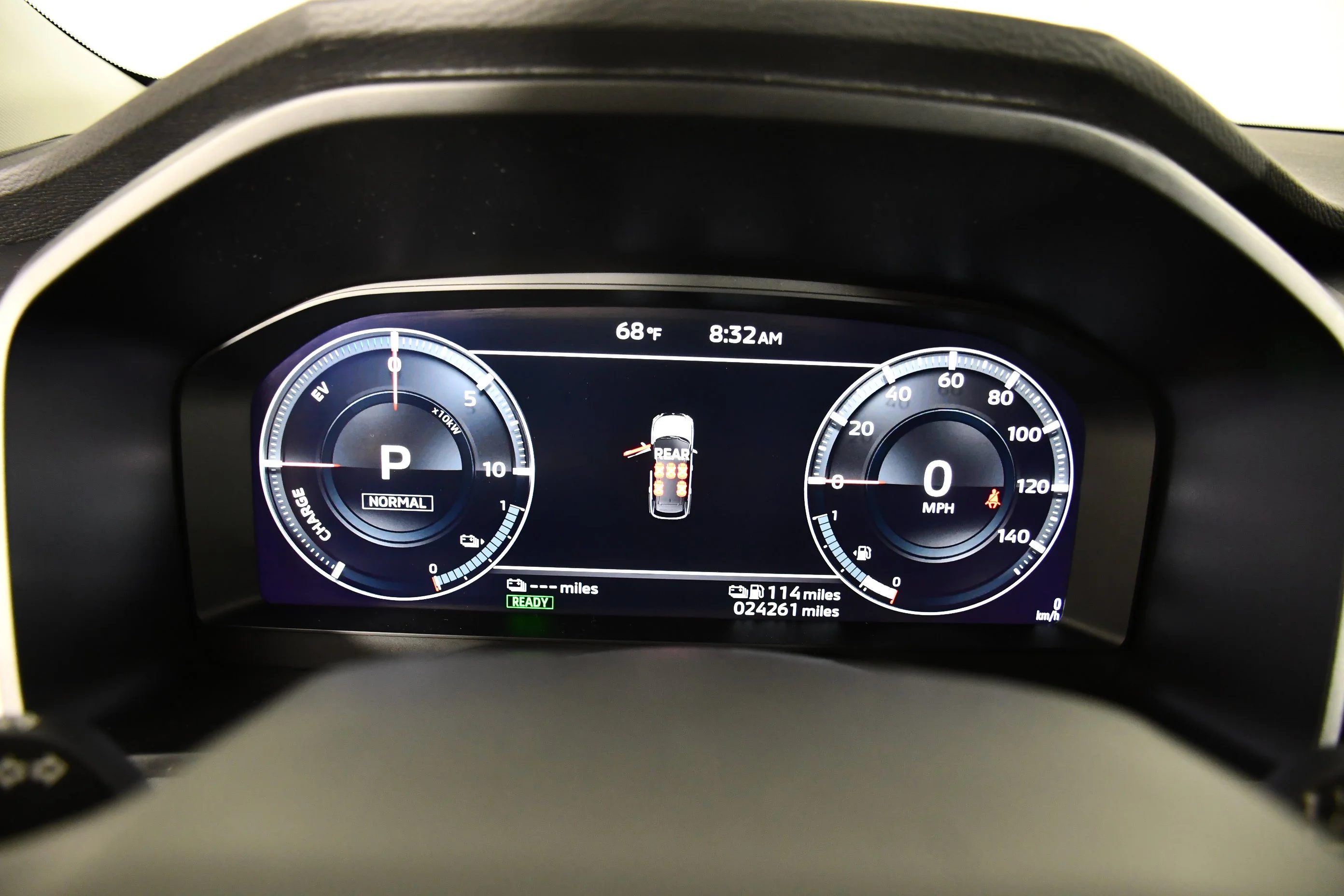 Certified Used 2025 Labrador Black Pearl Mitsubishi ES image 18