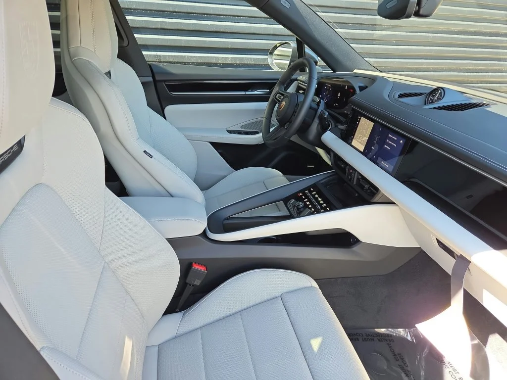 Certified Used 2026  Porsche 4 image 18