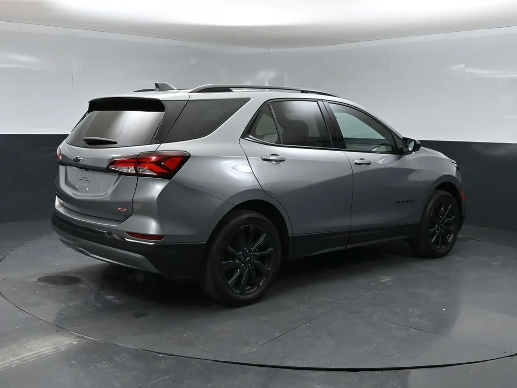 Used 2023 Gray Chevrolet RS image 2