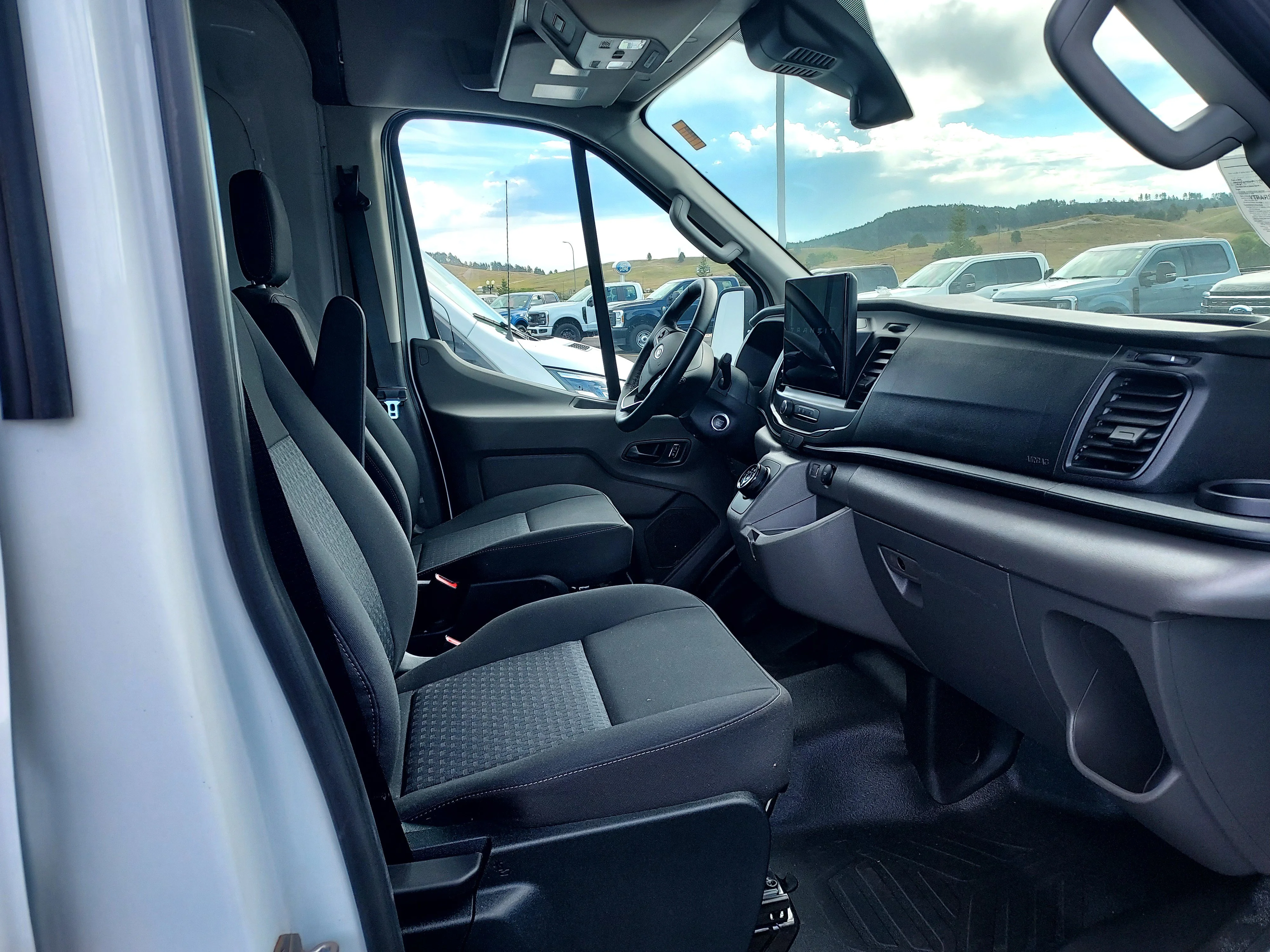 Used 2023 Oxford White Ford  image 14