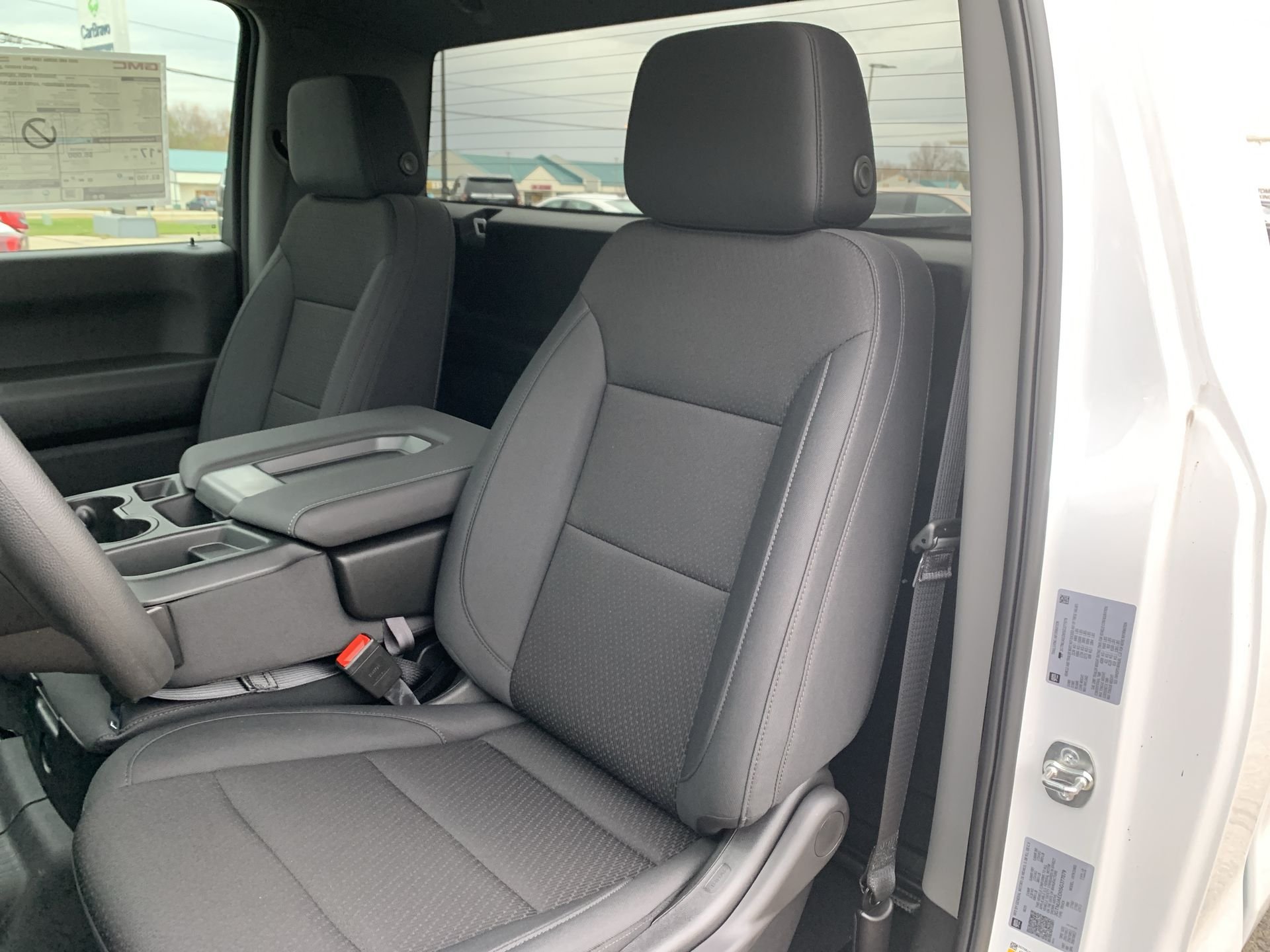 New 2025 Summit White GMC Pro image 28