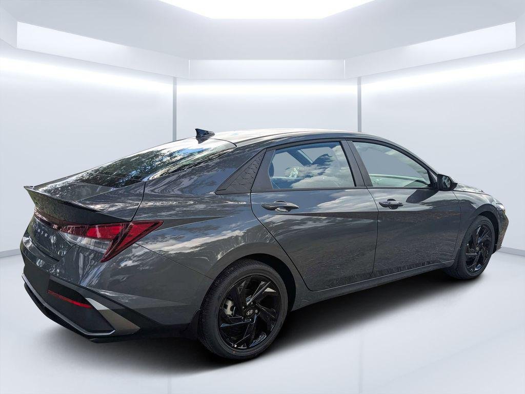New 2026 Gray Hyundai SEL Sport Plus image 3
