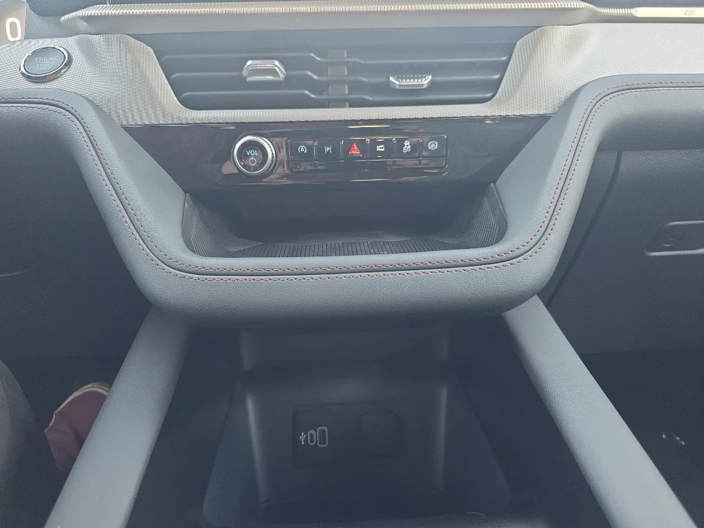 New 2026 Carbonized Gray Metallic Ford Active image 18