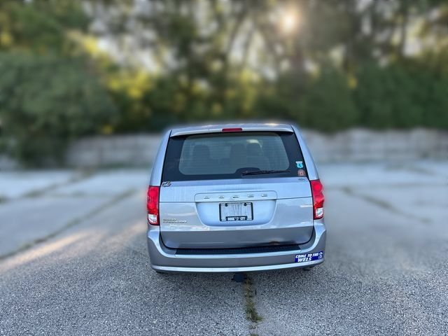 Used 2014 Silver Dodge AVP image 12