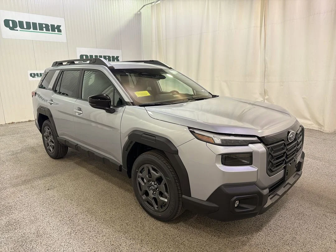 2026 Subaru Outback Premium's photo