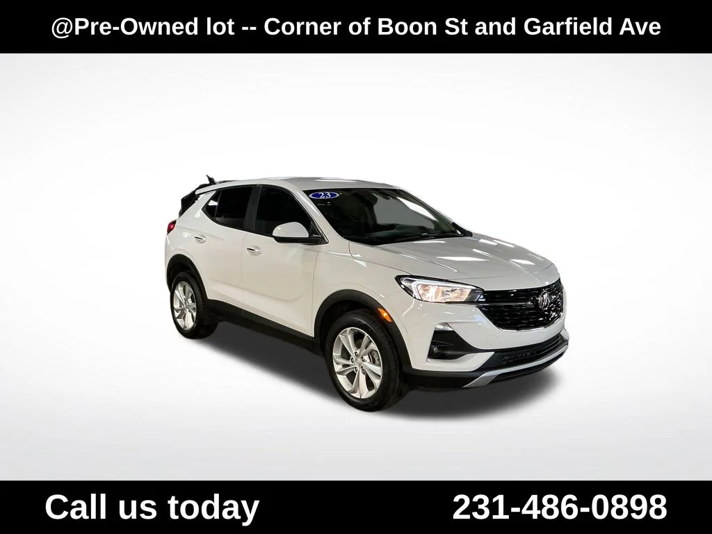 Used 2023 White Buick Preferred image 3