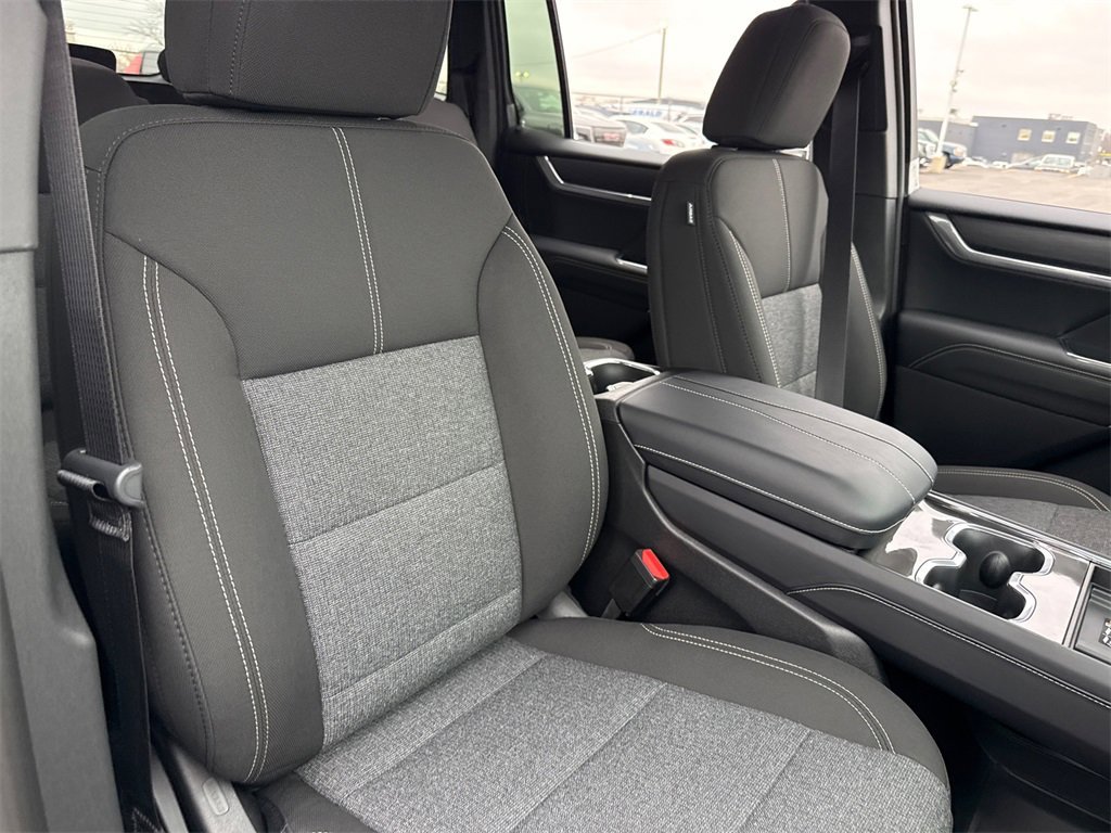 2026 GMC ACADIA - Image 38