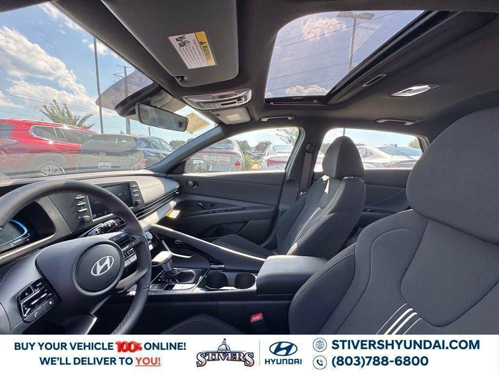 New 2026 White Hyundai SEL Sport image 18
