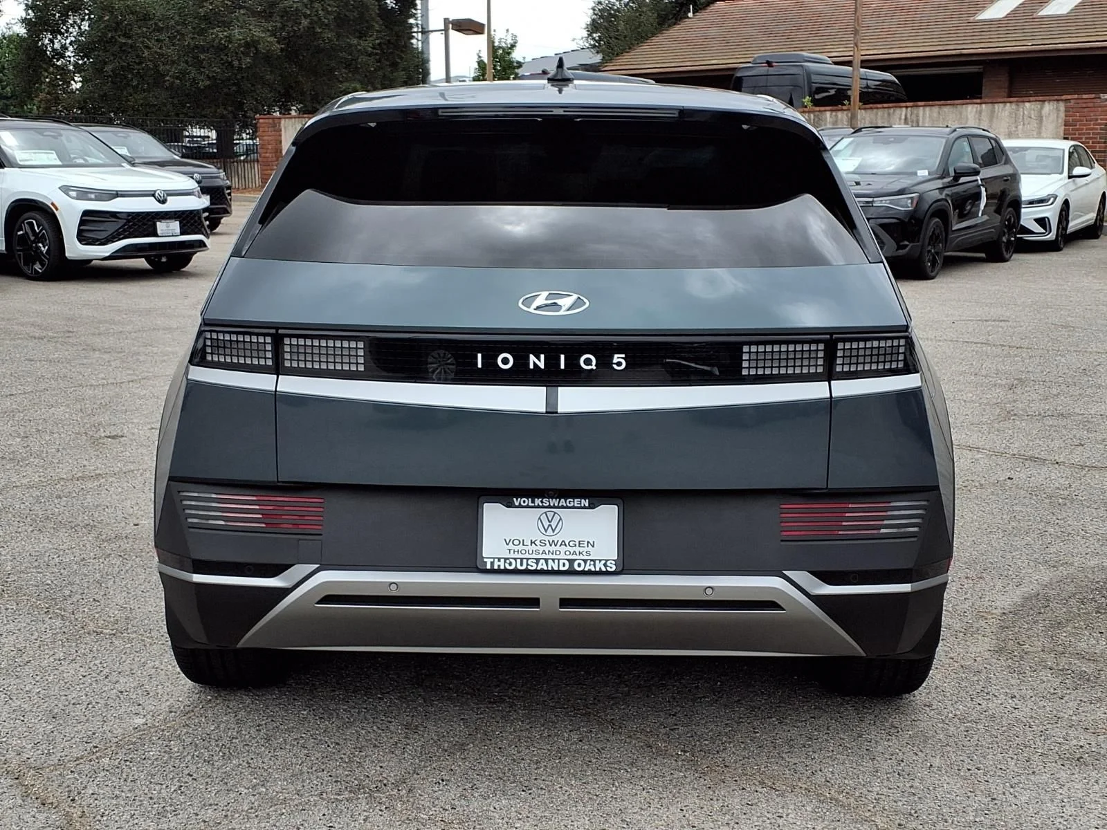 Used 2024 Green Hyundai SE image 5