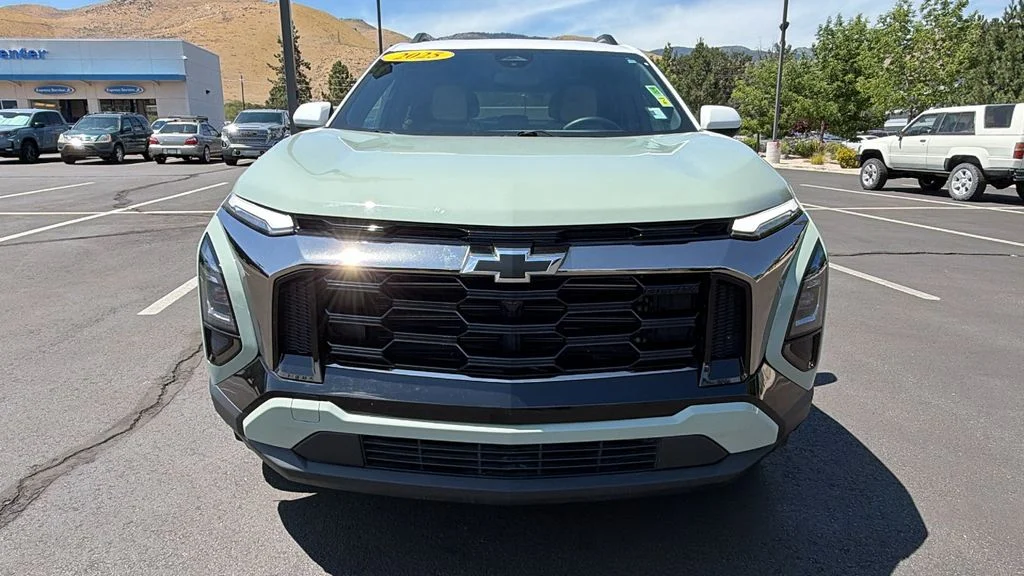 Used 2025 Green Chevrolet ACTIV image 8