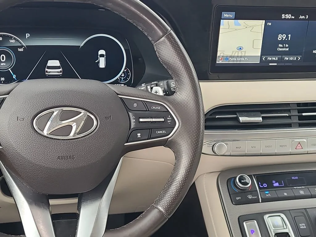 Used 2020 Hyper White Hyundai Limited image 19