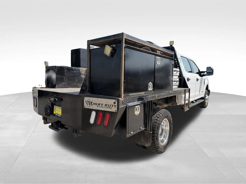 Used 2020 White Ford XL image 5