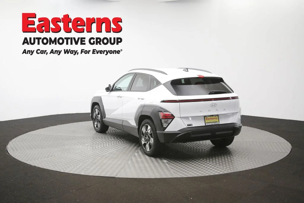 Used 2024 White Hyundai SEL image 64