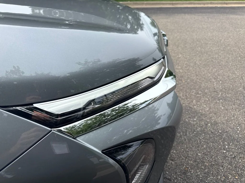 Used 2025 Sterling Gray Metallic Chevrolet LT image 4