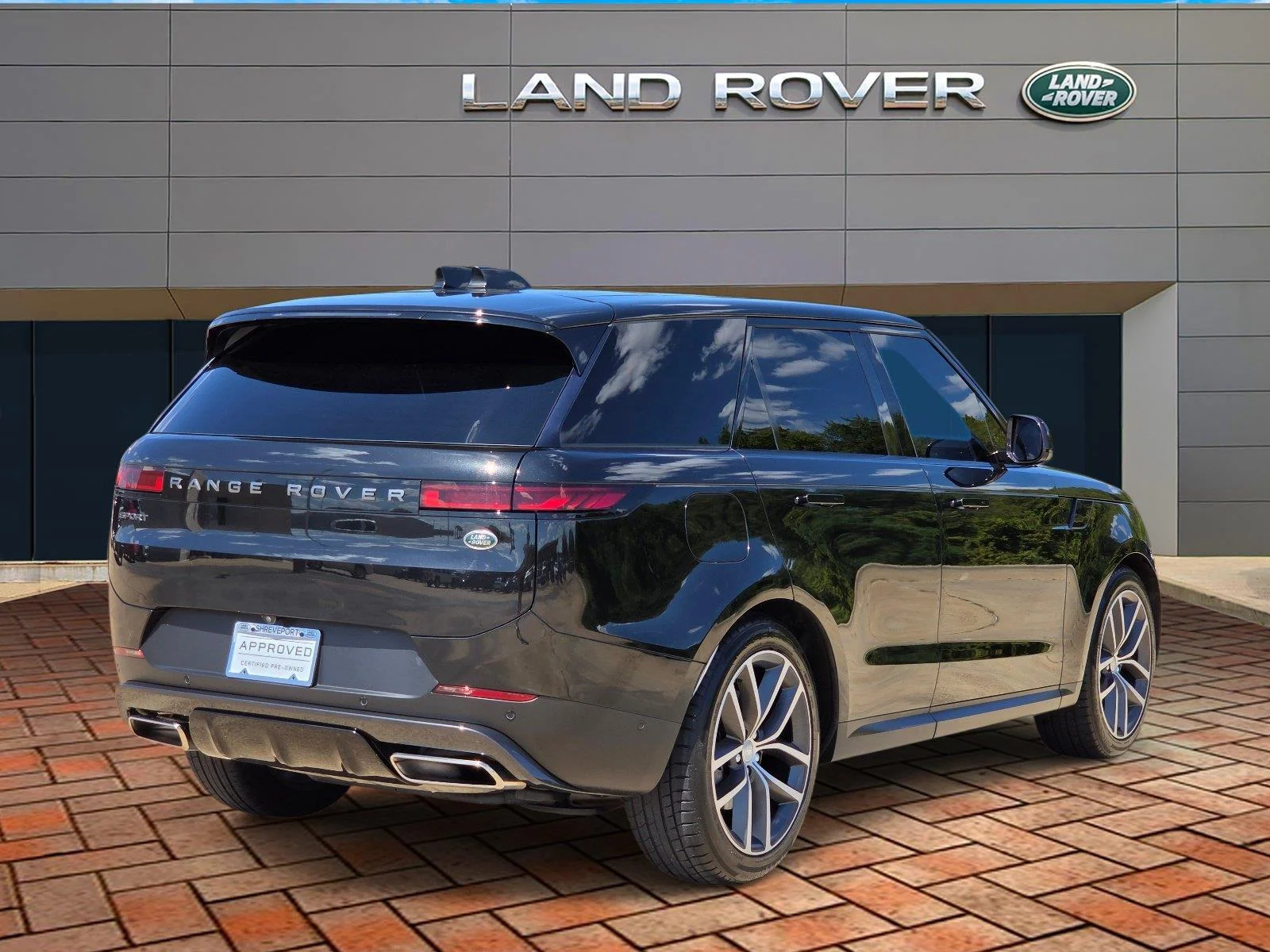 Certified Used 2023 Santorini Black Metallic Land Rover SE image 4