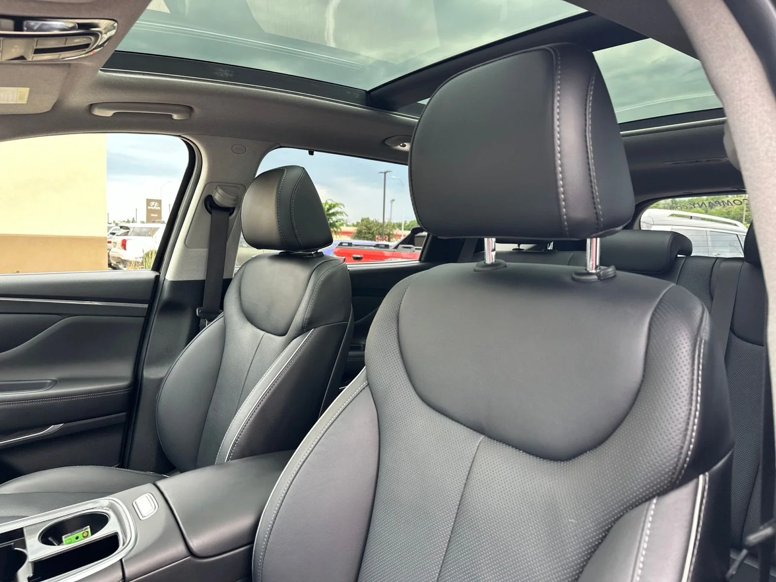 Used 2023 Black Hyundai Limited image 12