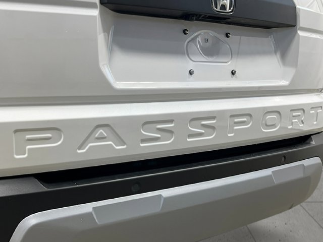 New 2026 Platinum White Pearl Honda RTL image 6