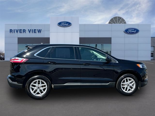 Used 2024 Agate Black Metallic Ford SEL image 6