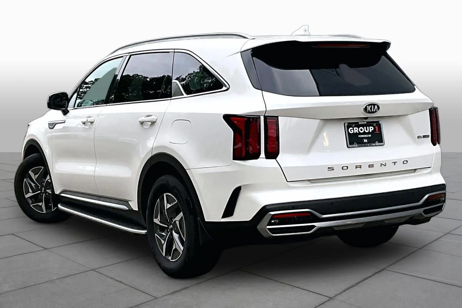 Used 2021 Snow White Pearl Kia EX image 12