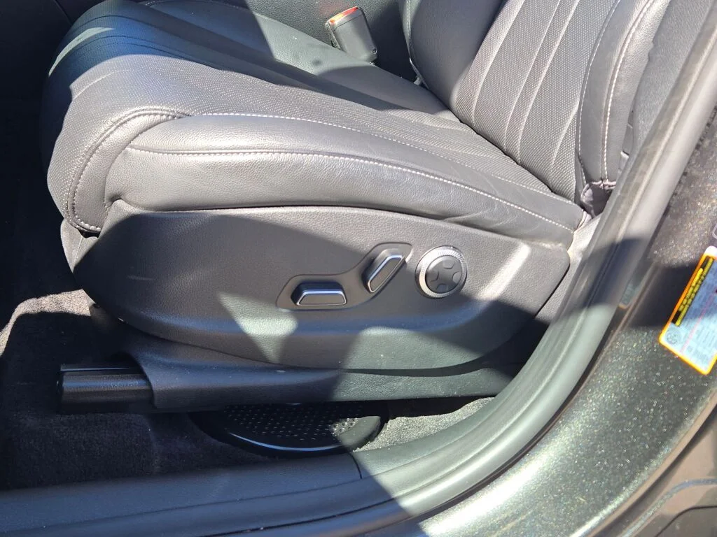 Used 2025 Gray Genesis 2.5T image 24