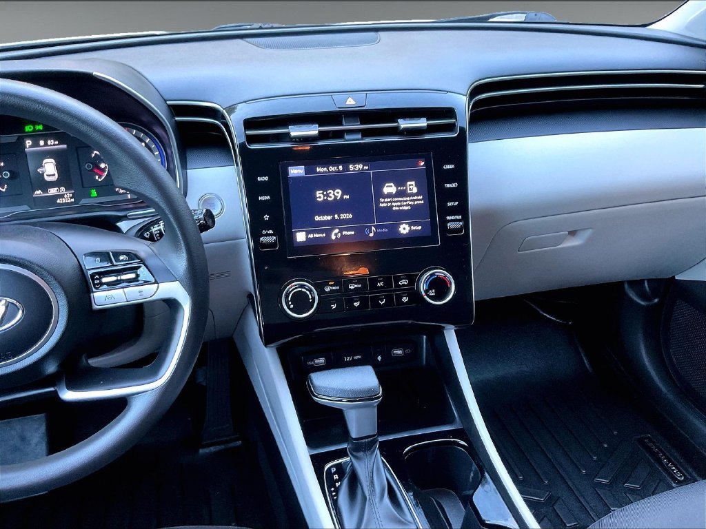 Used 2023 White Hyundai SEL image 18