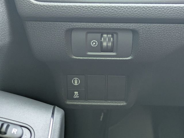 Used 2025 White Honda  image 25