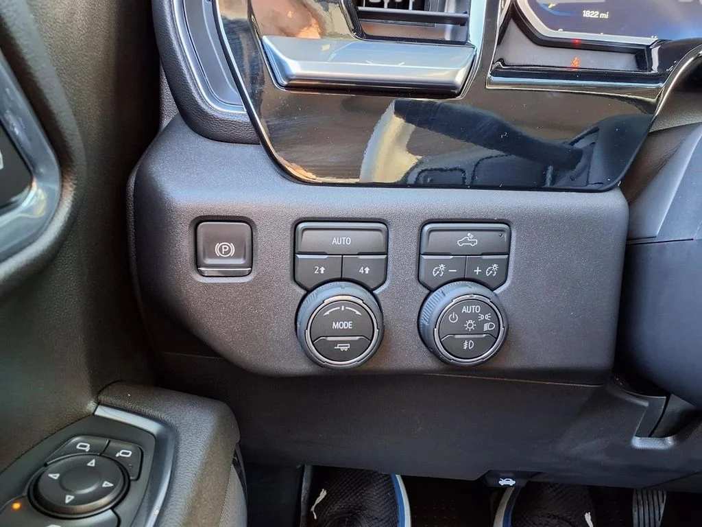 Used 2026 Black Chevrolet RST image 18