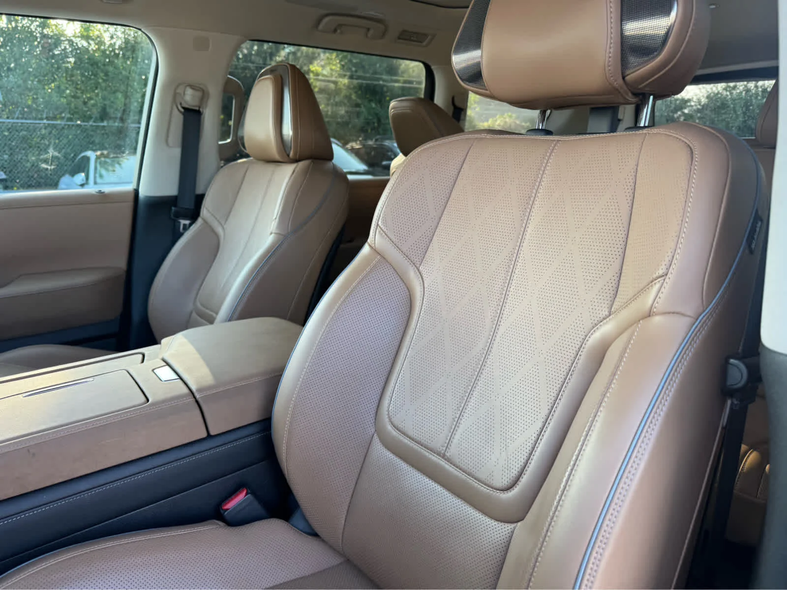 Certified Used 2025 Dynamic Metal INFINITI SENSORY image 12