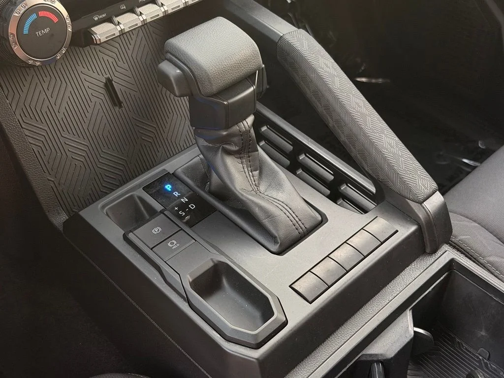 Used 2024  Toyota SR image 29