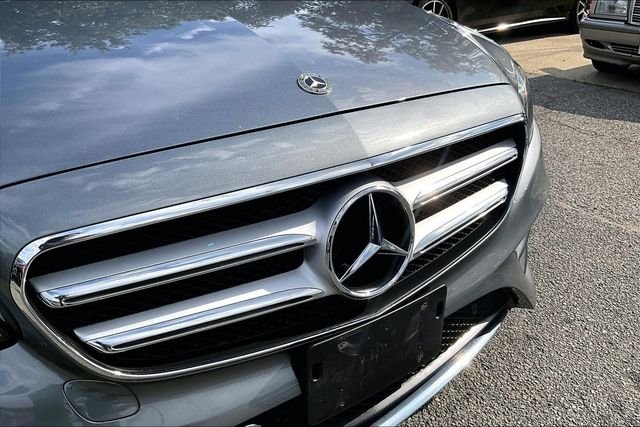 Used 2017 Gray Mercedes-Benz E 300 image 27