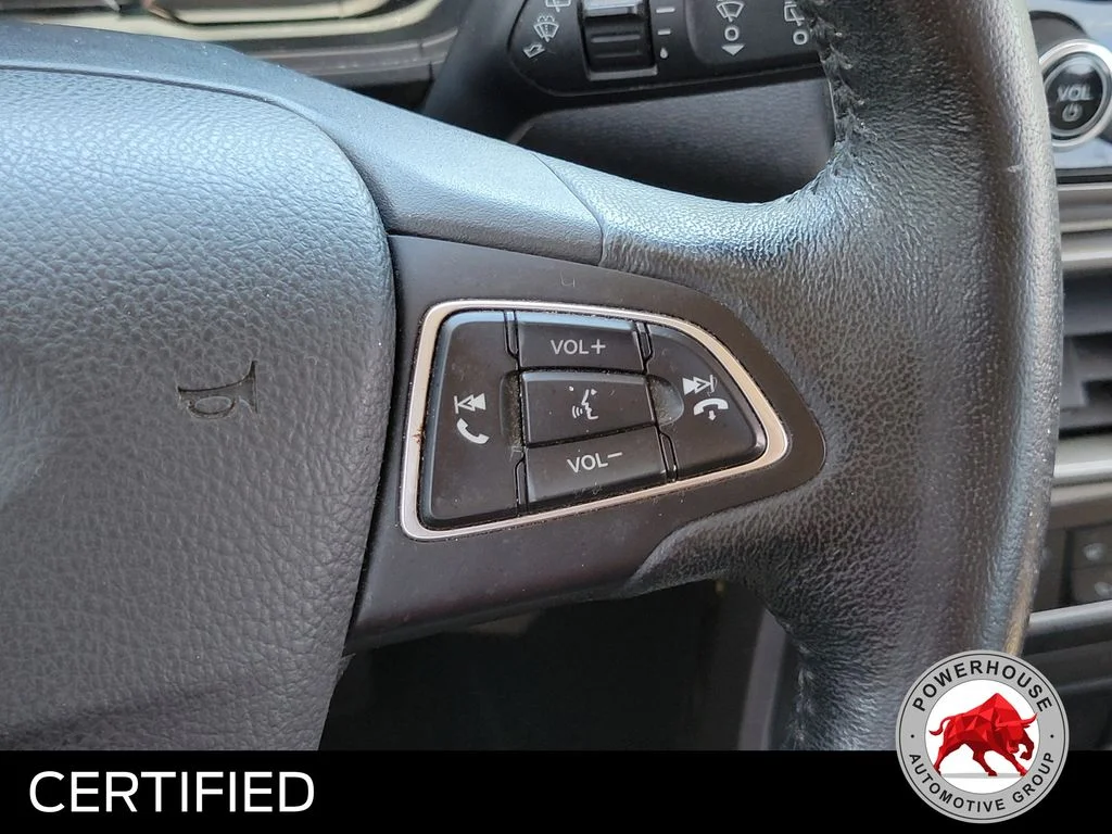 Used 2018 Red Ford SE image 31