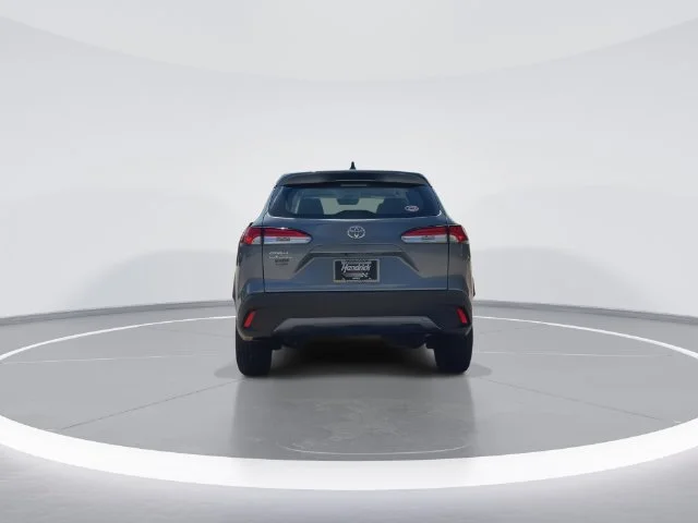 Used 2024  Toyota L image 7