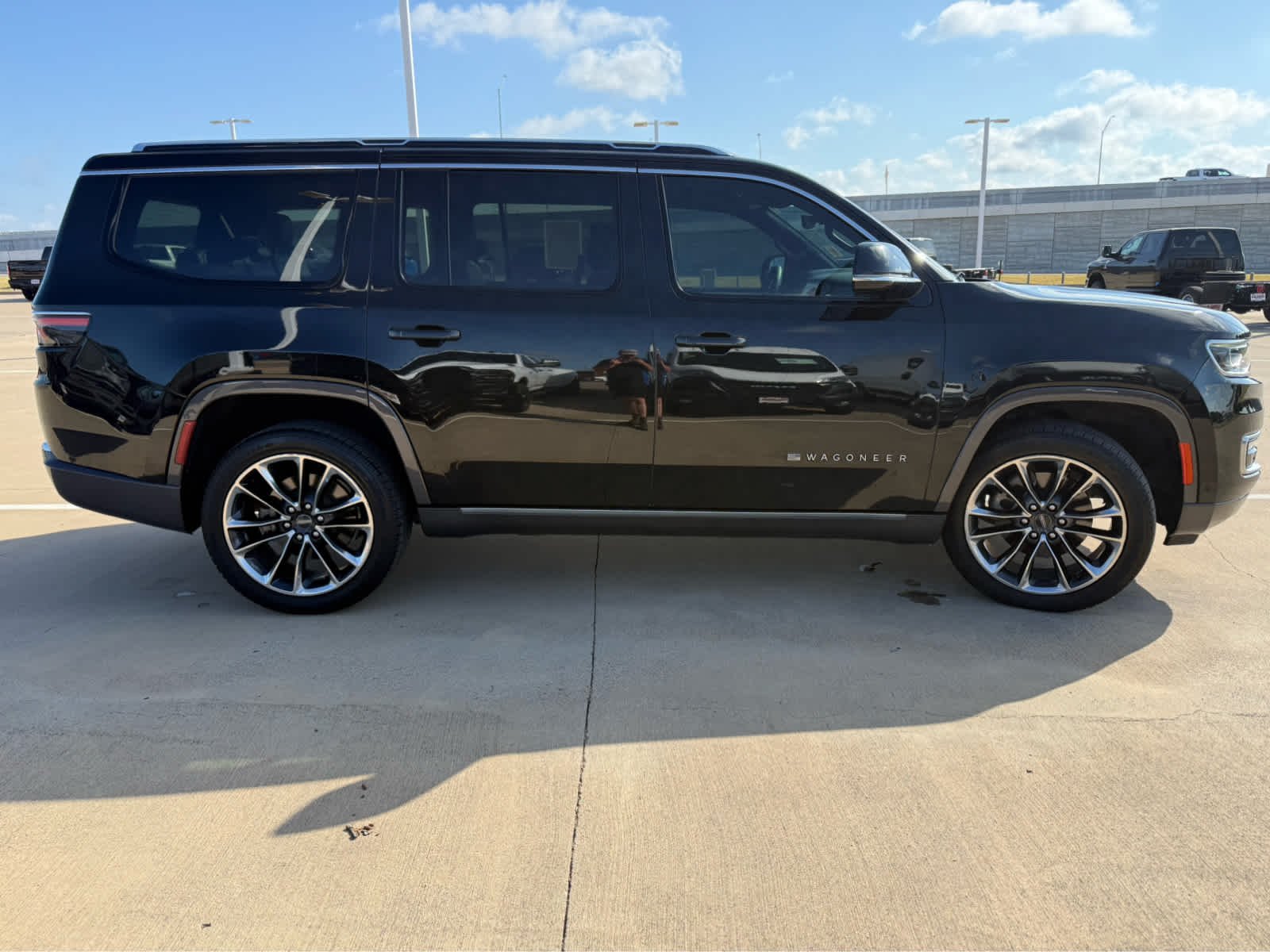 Certified Used 2022 Diamond Black Crystal Pearlcoat Jeep Series III image 5