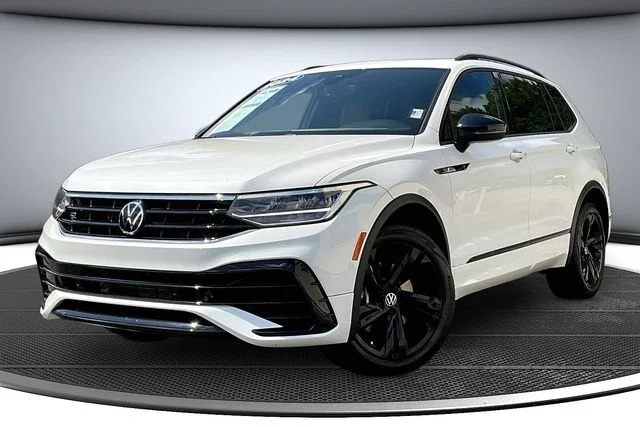 2024 Volkswagen Tiguan SE R-LINE BLACK