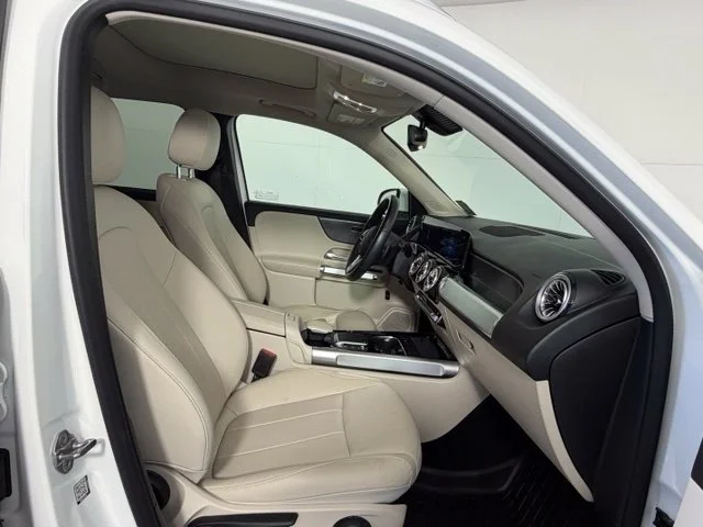Used 2022  Mercedes-Benz GLB 250 image 51
