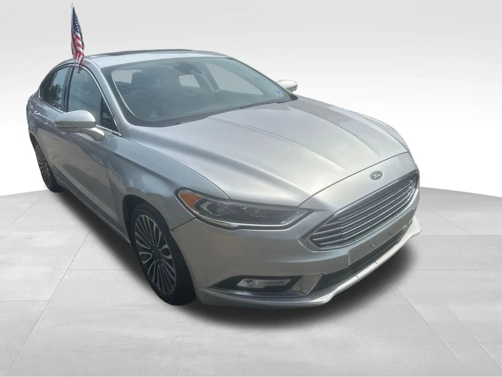 Used 2017 Silver Ford SE image 30