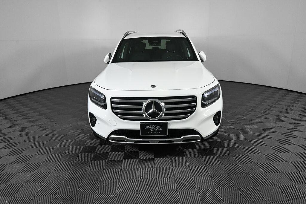 Used 2024 Polar White Mercedes-Benz GLB 250 image 34