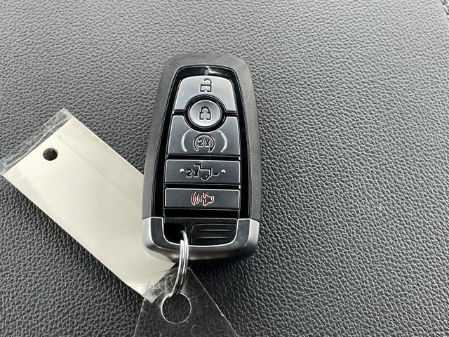 Used 2023 Hot Pepper Red Tinted Clearcoat Ford XLT image 56