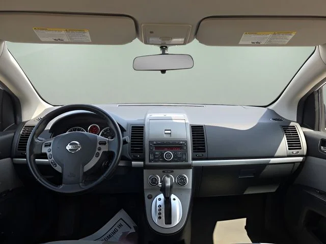 Used 2010 Silver Nissan 2.0 SR image 10