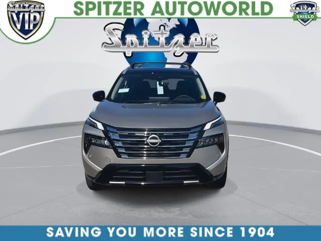 New 2026 Champagne Silver Metallic / Super Black Two-tone Nissan Platinum image 3