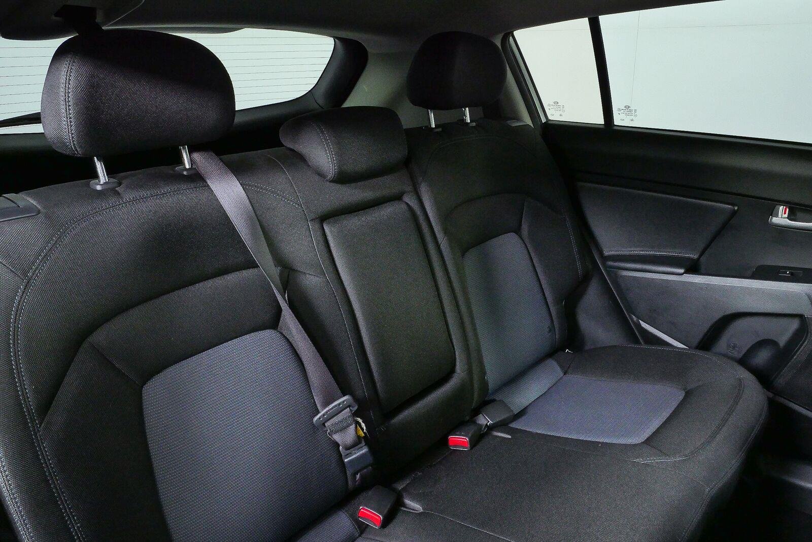 Used 2016 Mineral Silver Kia LX image 25