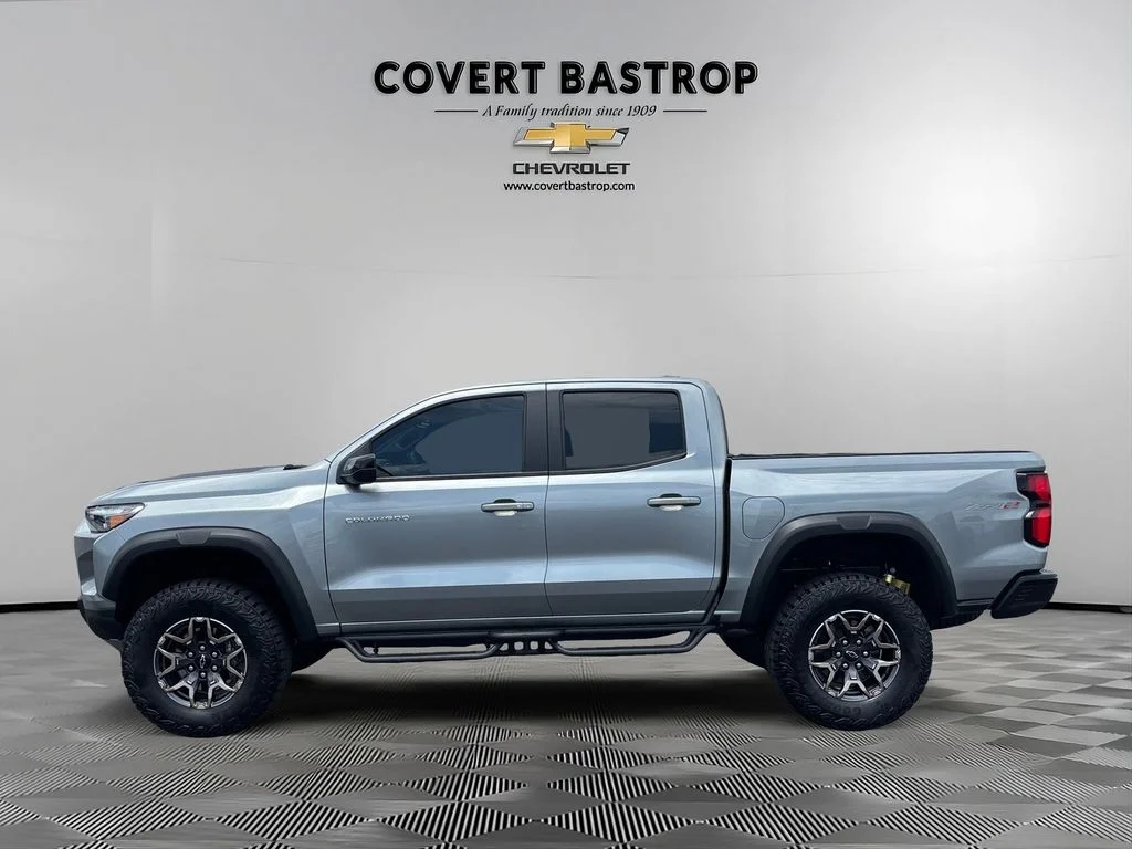Used 2024 Gray Chevrolet ZR2 image 4