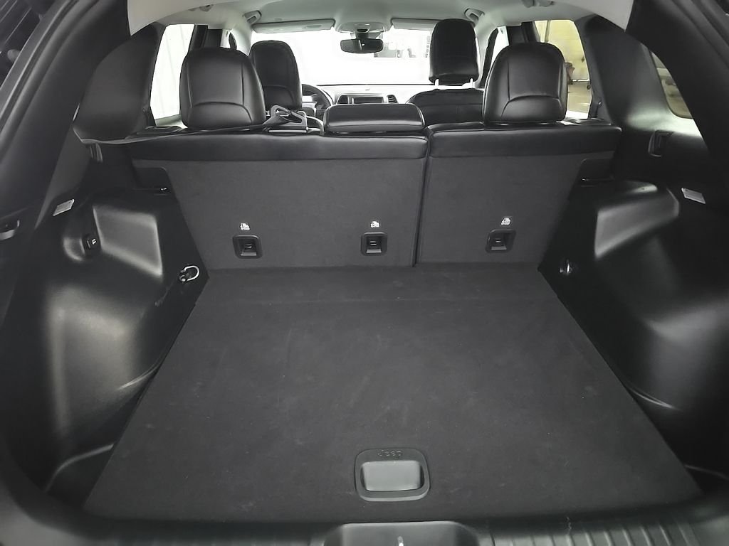 Used 2022 Black Jeep Trailhawk image 13