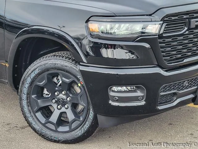 New 2026 Diamond Black Crystal Pearl-Coat Exterior Paint RAM Big Horn/Lone Star image 3