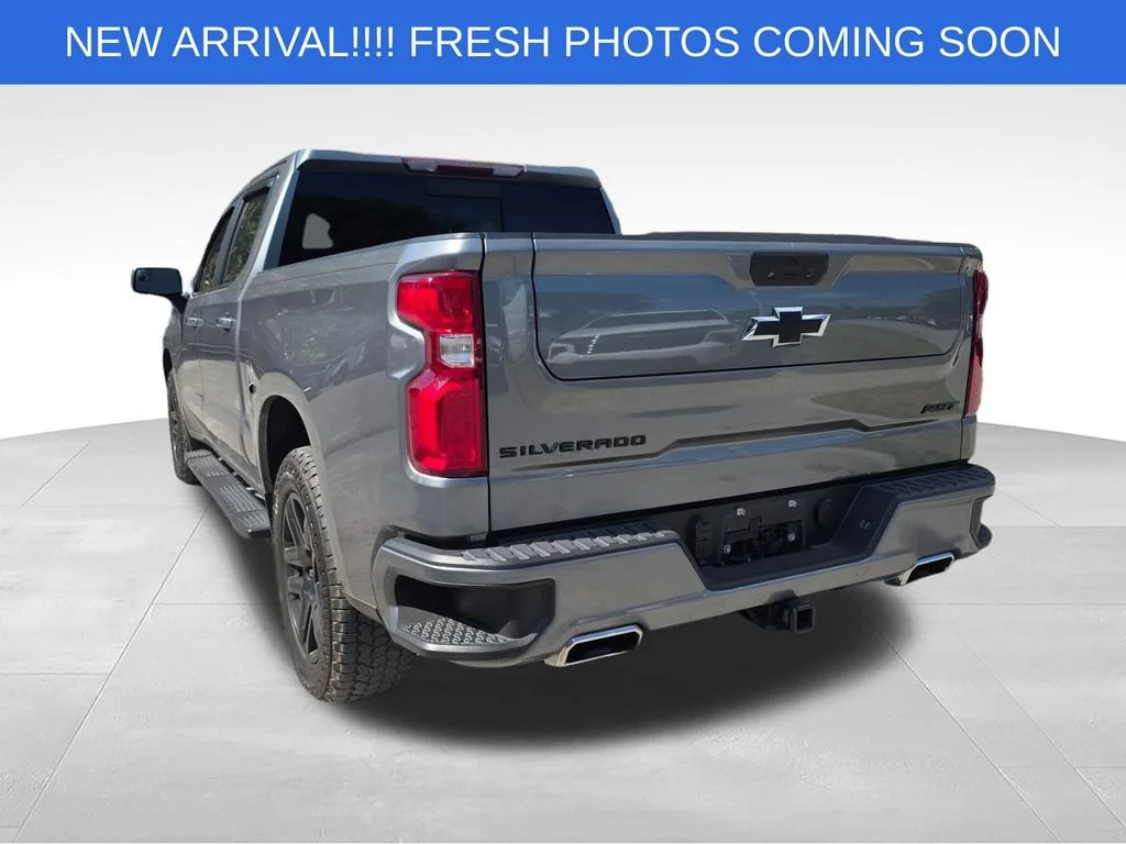 Used 2022 Satin Steel Metallic Chevrolet RST image 7
