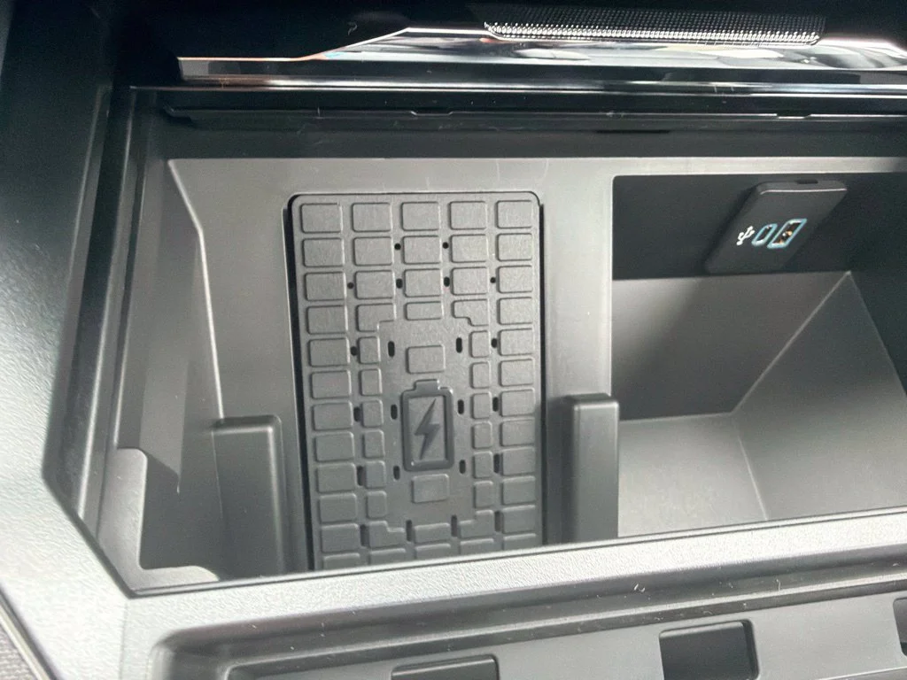 New 2027 Iconic Silver Metallic Ford F-250® Lariat® image 23