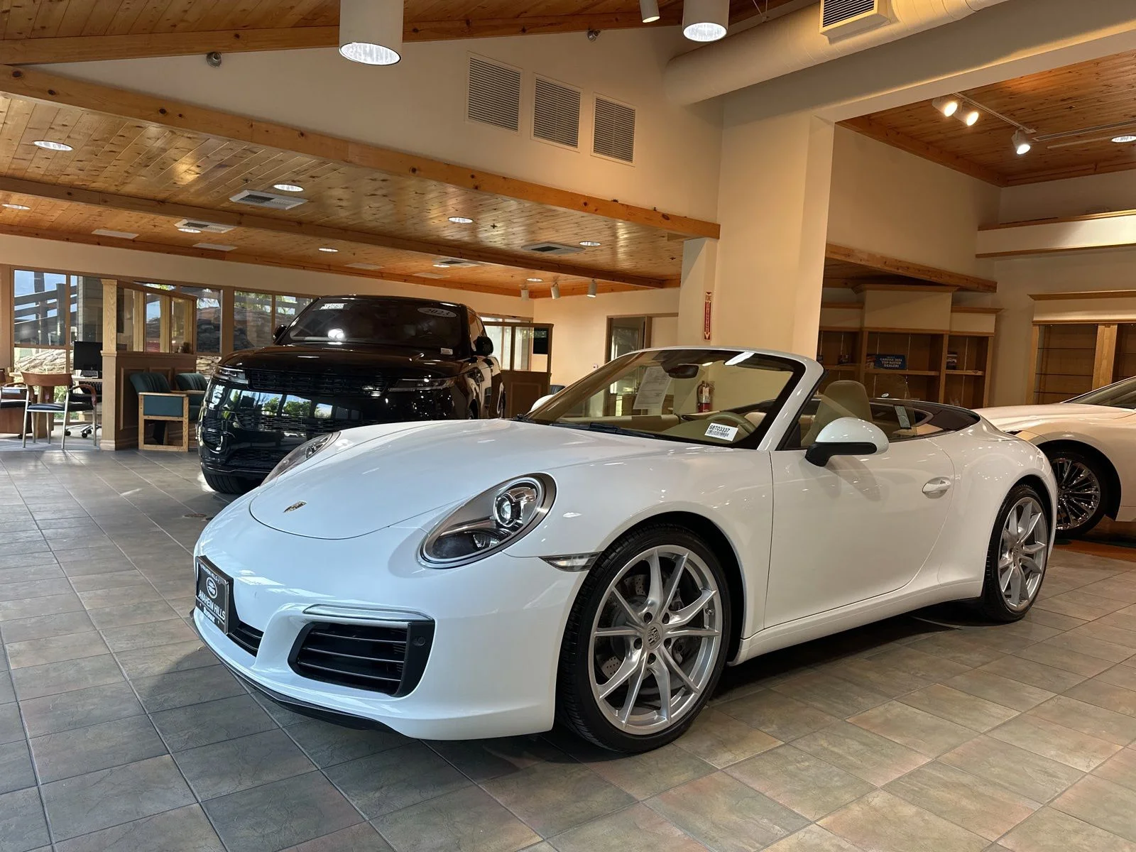 2017 Porsche 911 Carrera 4 Cabriolet's photo