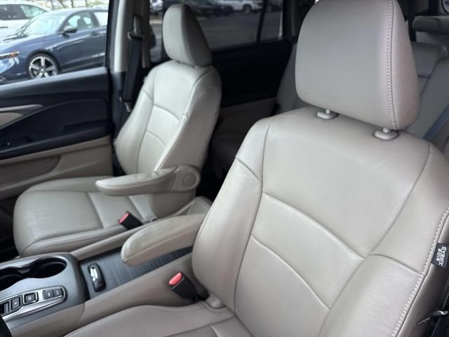 Used 2021 Red Honda EX-L image 21